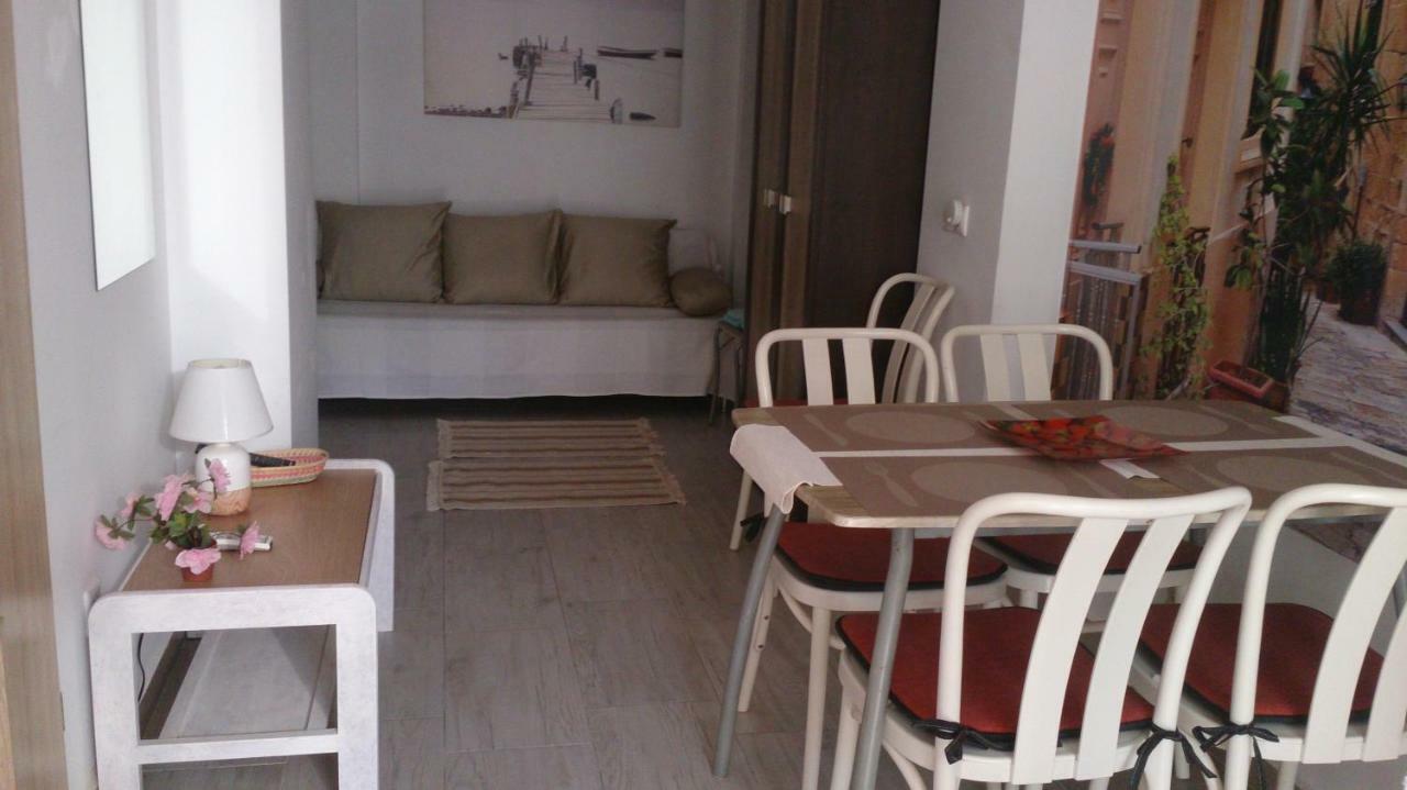 Madamme Curie Apartment Torrevieja Zewnętrze zdjęcie